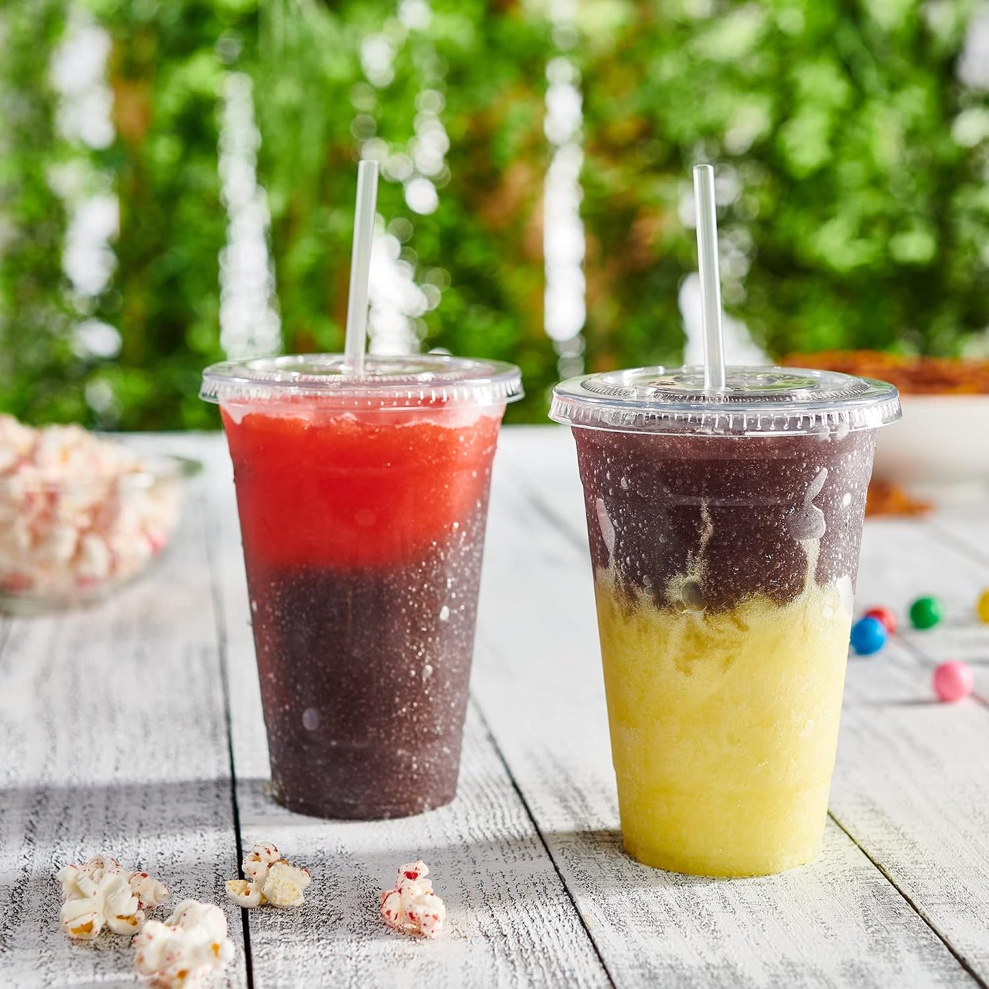 Clear Plastic Cups with Flat Lids [20 oz - 100 Count] - Disposable Iced Coffee Cups with Lids